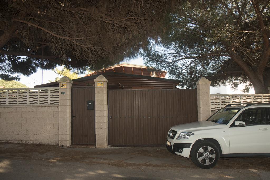 Wood House Close Beach Марбелья Экстерьер фото