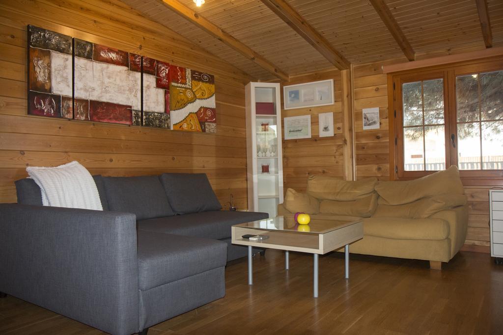 Wood House Close Beach Марбелья Экстерьер фото