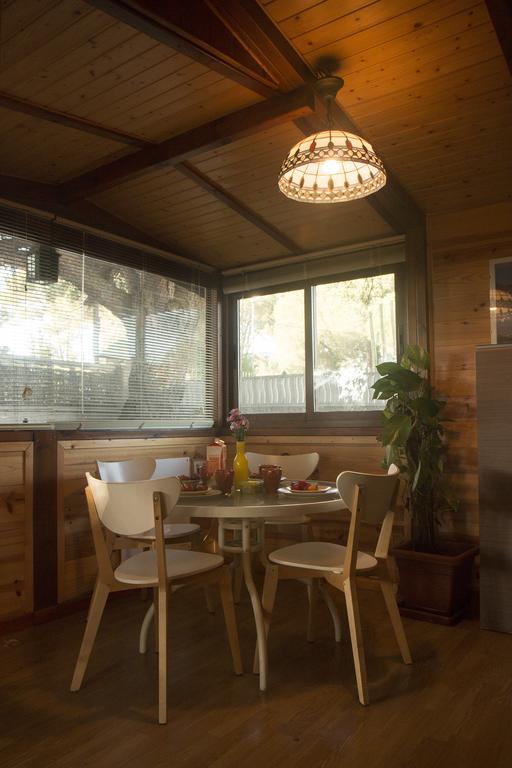 Wood House Close Beach Марбелья Экстерьер фото