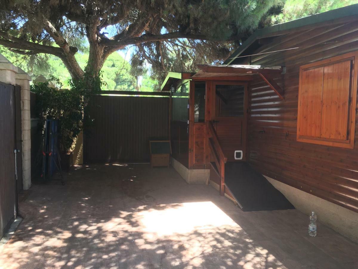 Wood House Close Beach Марбелья Экстерьер фото