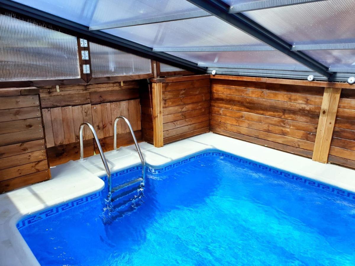 Wood House Close Beach Марбелья Экстерьер фото