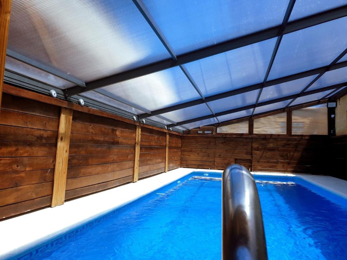 Wood House Close Beach Марбелья Экстерьер фото